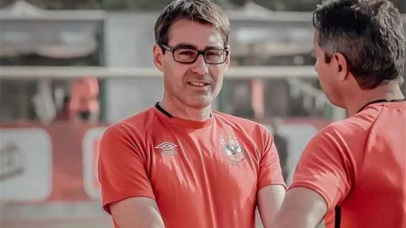 مفاجأة .. كاشيما أنتلرز اليابانى يعلن إقالة فايلر