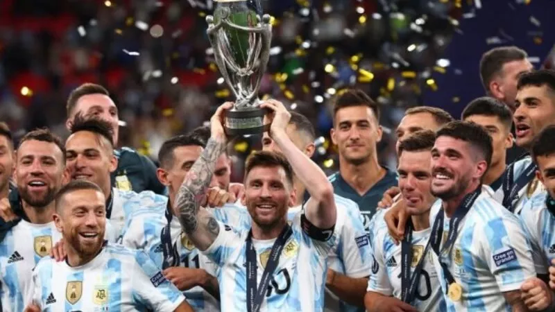 نيمار يسخر من ميسى بعد فوز الأرجنتين بكأس فيناليسيما