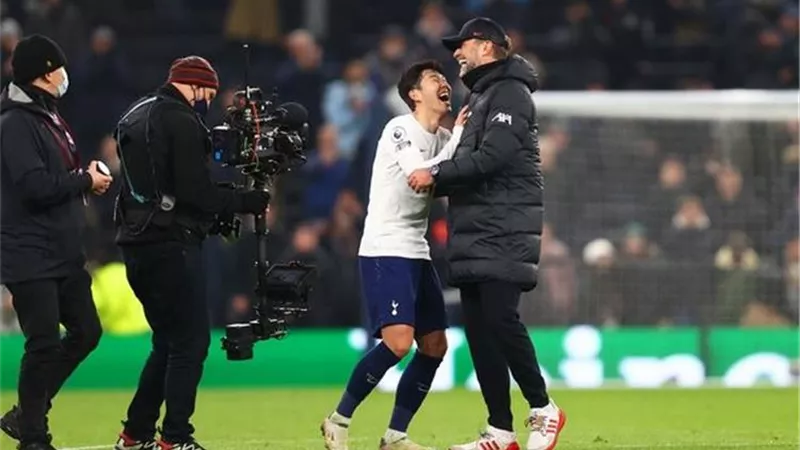 ليفربول يستهدف سون هيونج لتعويض رحيل مانى أو صلاح