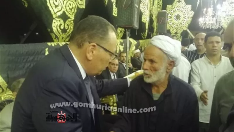 محافظ الشرقية يُؤدى واجب العزاء والمواساة لأسر ضحايا 5 شباب بقرية العدوة بمركز ههيا