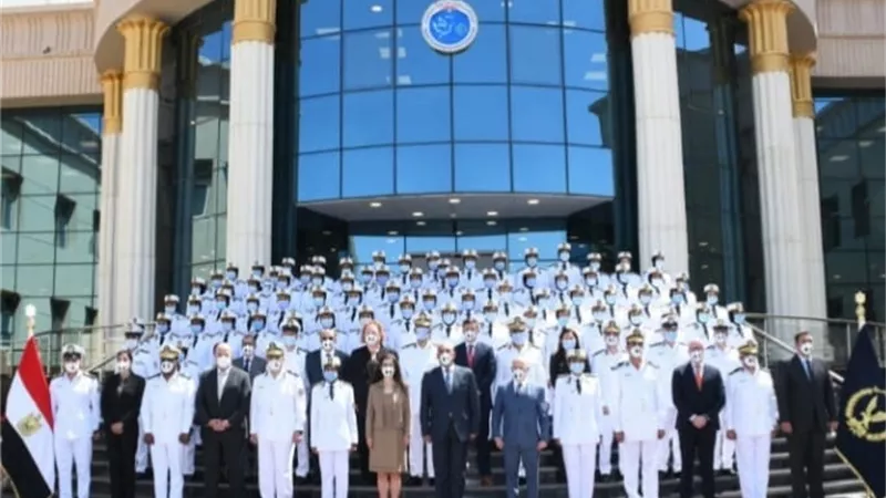 أكاديمية الشرطة تنظم الدورات التدريبية فى مجال فحص وثائق السفر وكشف التزوير لطالبات كلية الشرطة