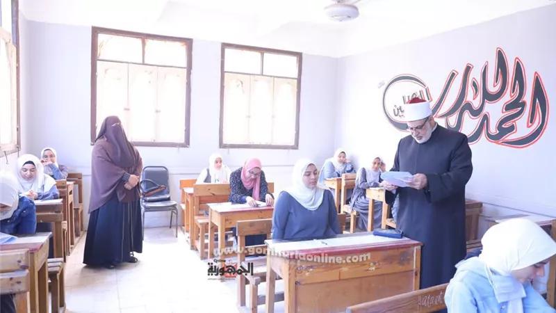 الضويني يؤكد على توجيه شيخ الأزهر بتوفير المناخ الملائم والراحة النفسية لأداء امتحانات الثانوية.. صور