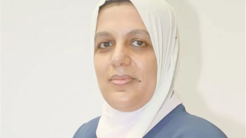 أستاذ أمراض جلدية: صغار السن الأكثر عرضة للإصابة بـ«إنفلونزا الطماطم»