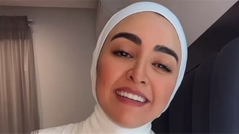اخر تطورات الحالة الصحه لـ هلا رشدي بعد عمليتها فى الظهر