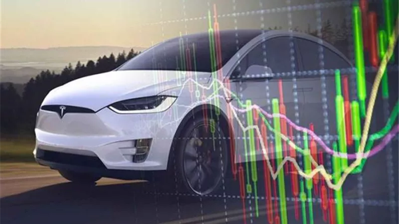 تراجع سهم تسلا بنسبة 3 ٪ بعد سعى إيلون ماسك إلى خفض الوظائف