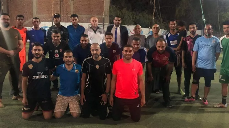 تحت شعار 