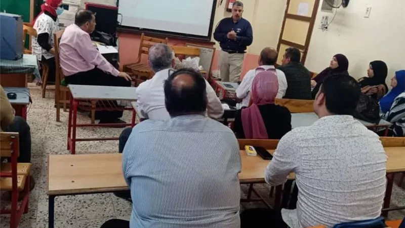 قاعدة بيانات إلكترونية جديدة للعجز والزيادة بمدارس دمياط