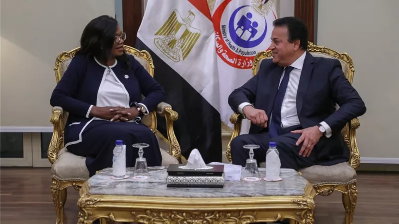 وزير الصحة يوجه بإسراع تسجيل الدواء المصري لدى دولة زامبيا