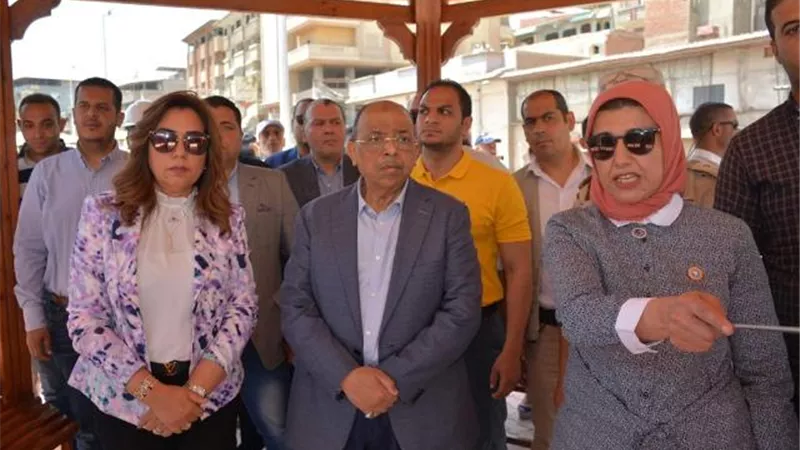 شعراوى وعوض يفتتحان طريق الدكتور مشرفة وميدان 