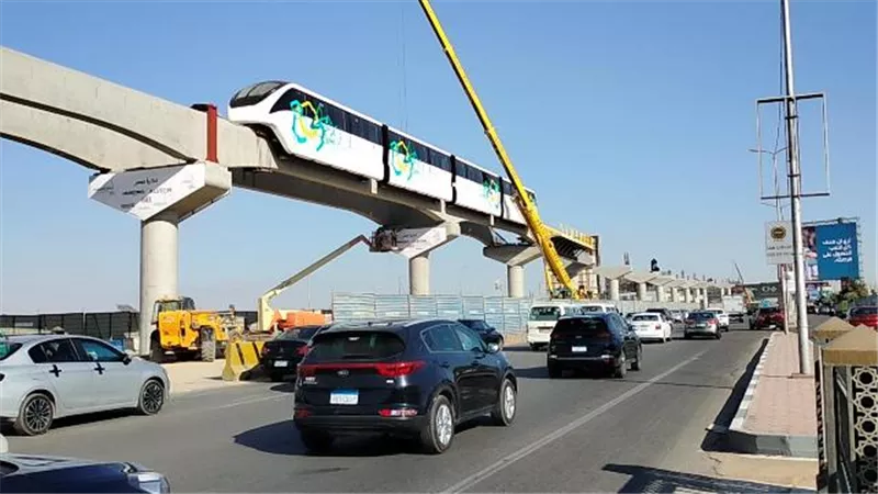 تحويلات مرورية بمحور المشير لتنفيذ مشروع المونوريل