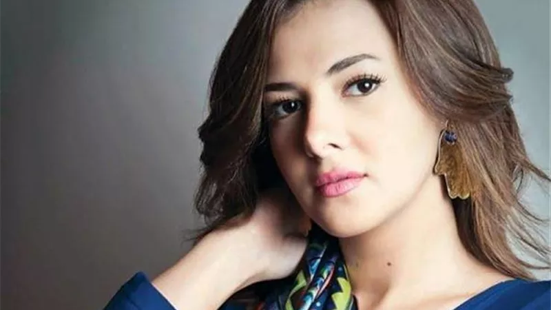 عمري ما هنسى وقفتك جنبي .. دنيا سمير غانم تستعيد ذكرياتها مع والدها في مسلسل لهفة