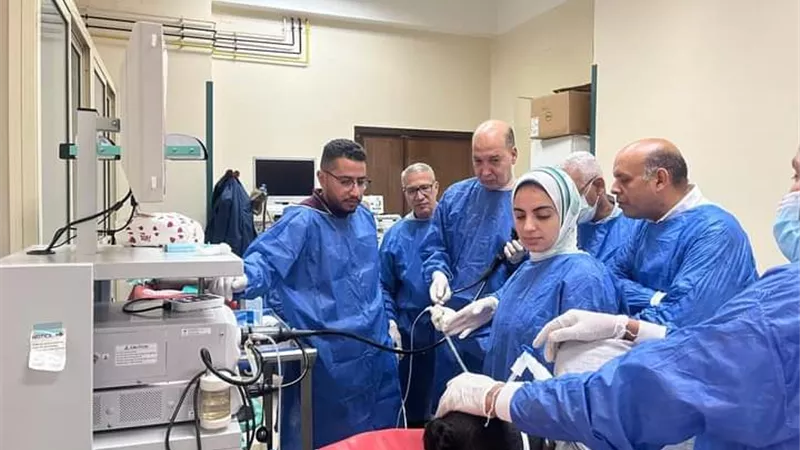 مناظير الأمعاء الدقيقة في ورشة عمل بمستشفى الراجحي بجامعة أسيوط