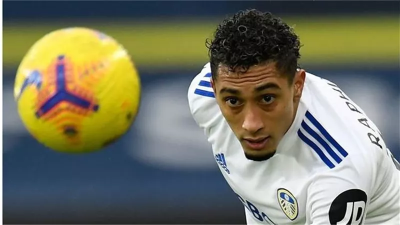 هل يجاور نجم ليدز محمد صلاح فى ليفربول .. اعرف التفاصيل
