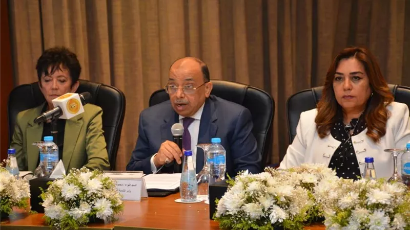شعراوى وعوض يشهدان انطلاق مشروع التخطيط الحضرى والبنية التحتية فى المناطق الأكثر احتياجاً