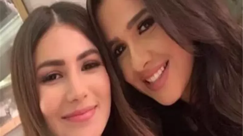 بقلب أحمر.. هدي الاتربي تدعم ياسمين عبد العزيز