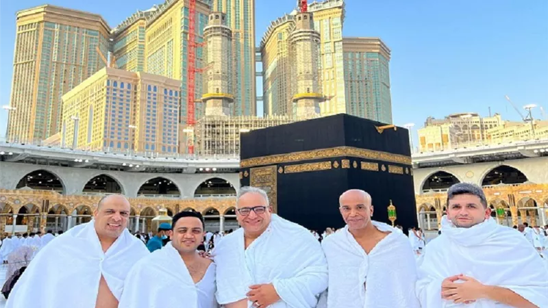 أوس أوس وسليمان عيد وبيومي فؤاد ومصطفى خاطر يؤدون مناسك العمرة