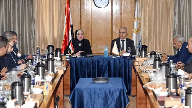 نيفين جامع: إتاحة طرح الأراضي الصناعية بنظام حق الانتفاع وبأسعار الترفيق