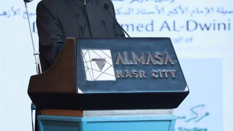 وكيل الأزهر يطالب بإصدار تشريعات للتصدي لوسائل الإعلام المشبوهة المهددة لأمن الشعوب والمجتمعات