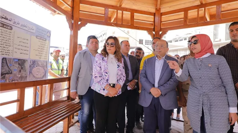 وزير التنمية المحلية ومحافظ دمياط يفتتحان طريق الدكتور مشرفة وميدان أبو الوفا ..صور