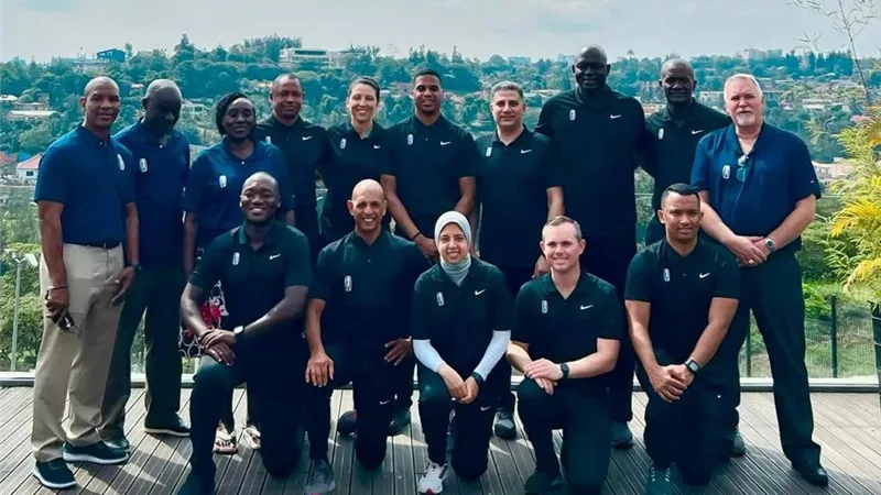 وائل إبراهيم وسارة جمال يعودان للقاهرة بعد إدارة نصف نهائي ونهائي BAL 2022