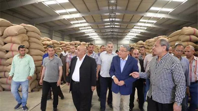 محافظ المنيا : نواصل استقبال محصول القمح من المزارعين واجراءات ضد المخالفين