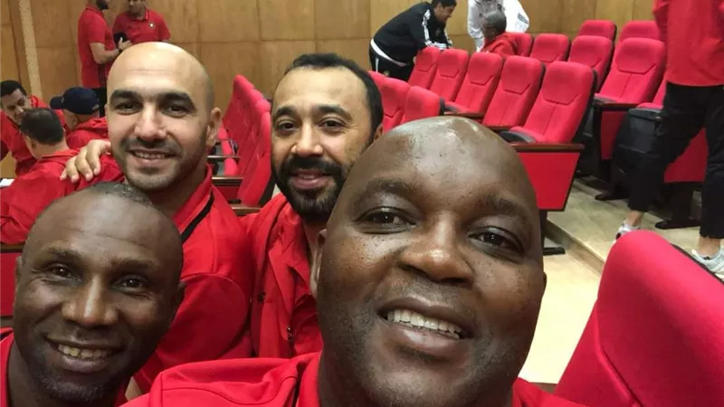 موسيمانى ينشر صور تجمعه بمدرب الوداد المغربى