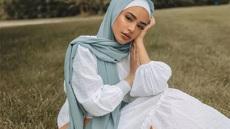 نصائح للمحجبات في الصيف فى الاختيار المثالي للملابس والماكياج يناسب الحر