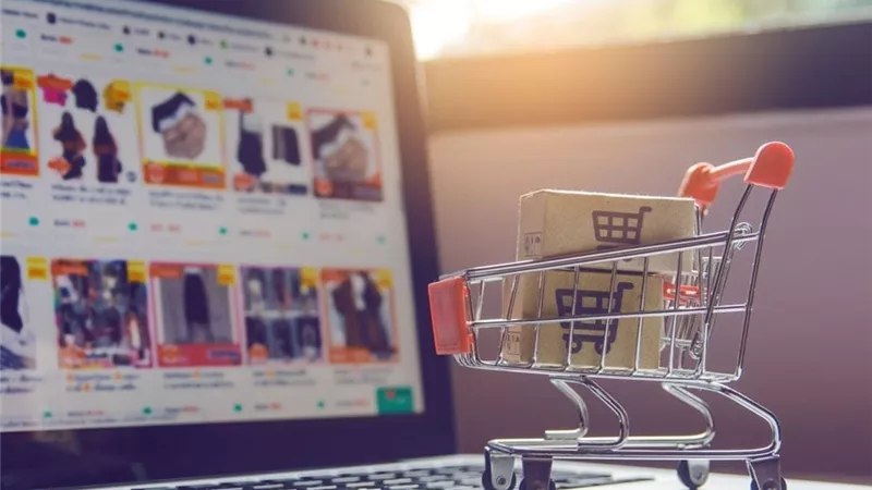 أكبر مواقع التجارة الإلكترونية الروسية يتحول للتعامل بالعملات الوطنية مع الشركاء الدوليين