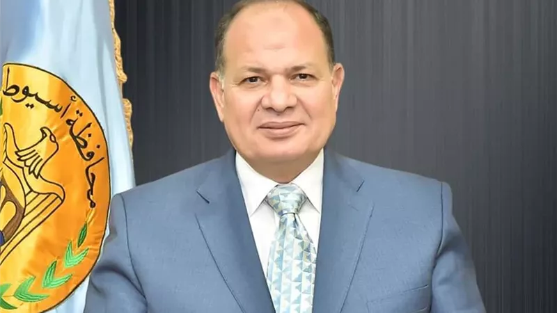 محافظ أسيوط يعتمد تخصيص قطعة أرض أملاك دولة لإقامة نقطة إطفاء بقرية قصير العمارنة بالقوصية