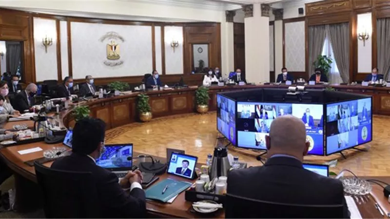 رئيس الوزراء: توطين صناعة الدواء أولوية قصوى للدولة المصرية