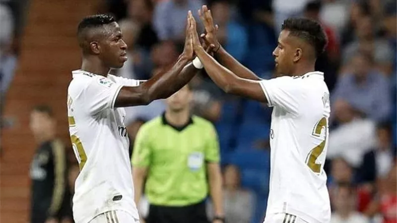 أزمة في ريال مدريد بسبب ثلاثي البرازيل