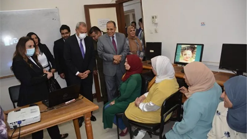 لتطوير الخدمات.. الهجان ولبيب يشهدان تنفيذ ورشة عمل للعاملين بإدارات التحول الرقمي بالقليوبية