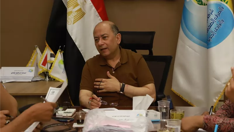 مياه أسيوط تواصل فاعليات تركيب 6000 عداد مسبق الدفع بالمساجد