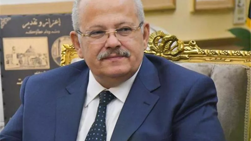 الخشت: نعتز بعلماء الجامعة وخريجيها لتميزهم وفوزهم بجوائز الدولة