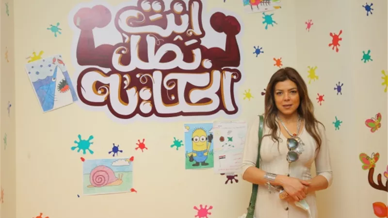 الفنانة ناهد السباعي تزور مستشفى شفاء الأورمان بالأقصر