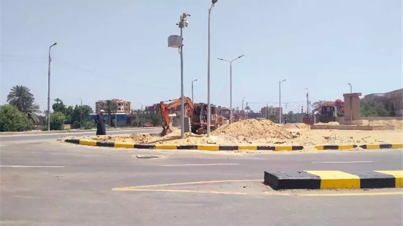 محافظة الجيزة .. رصف وتطوير شوارع ابن كثير وأحمد نسيم من متفرعات النيل ومراد