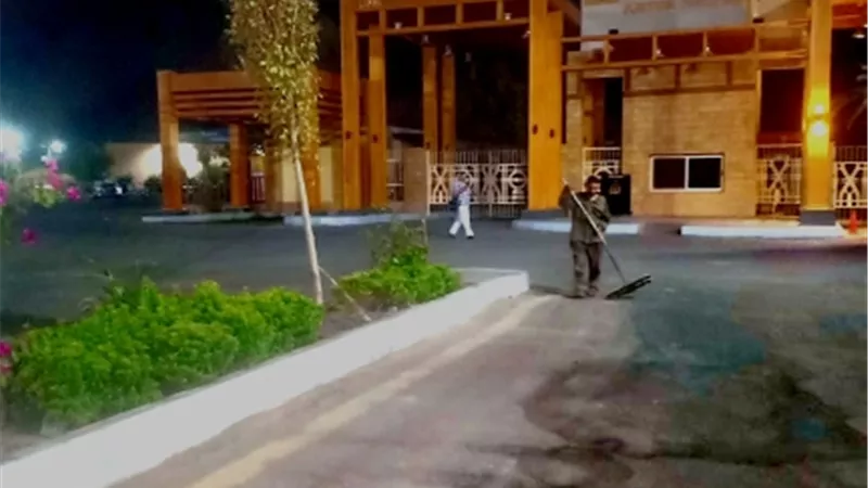 حملات يومية لنظافة وغسيل الشوارع بمدينة الأقصر