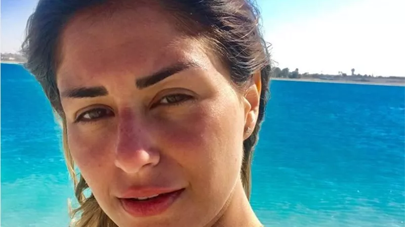 بسبب مايوه مثير.. منة فضالى تريند على جوجل