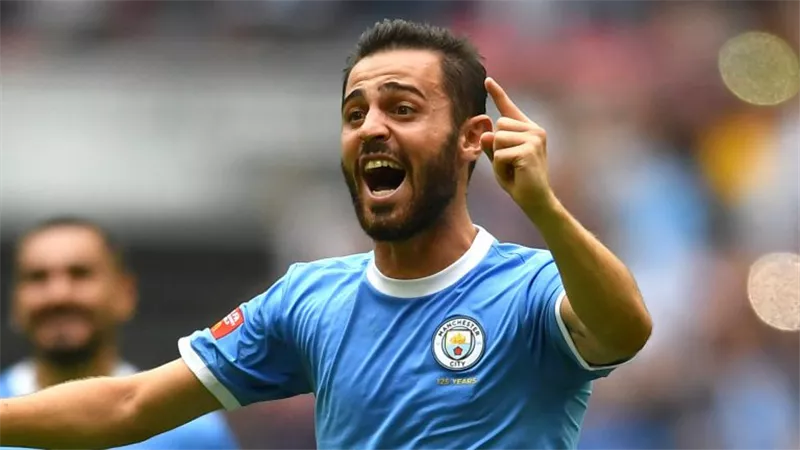 برشلونة يدعم صفوفه ببرناردو سيلفا
