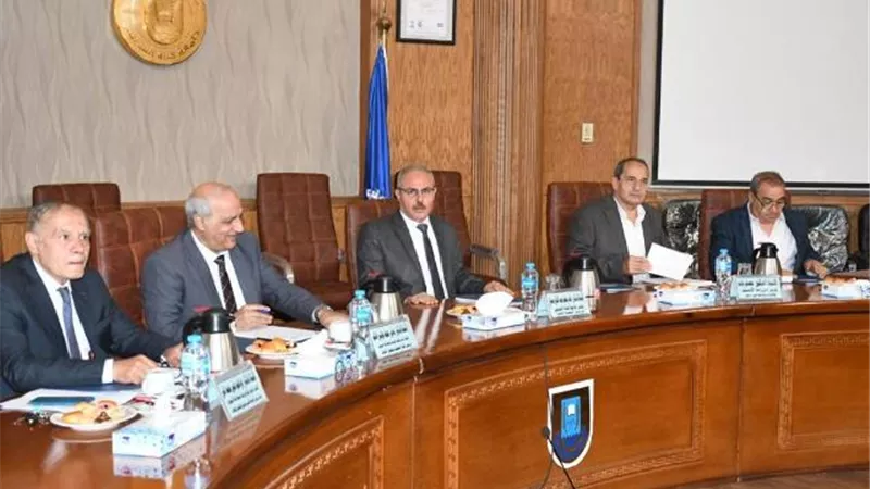 جامعة القناة تختار عمداء كليات الزراعة وطب الأسنان الجددبكل شفافية