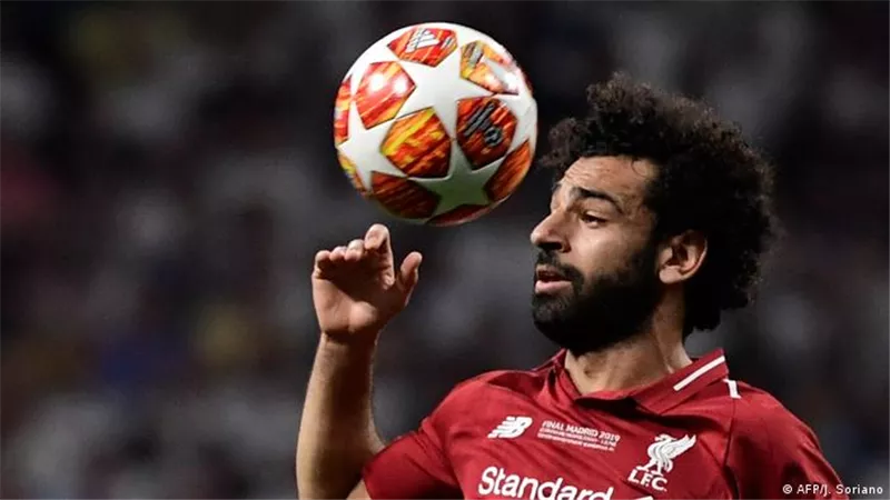 أول تعليق من محمد صلاح بعد التتويج بجائزة رابطة المحترفين