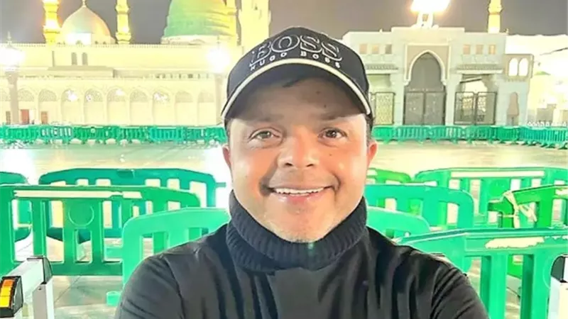 محمد هنيدي من المسجد النبوي: 