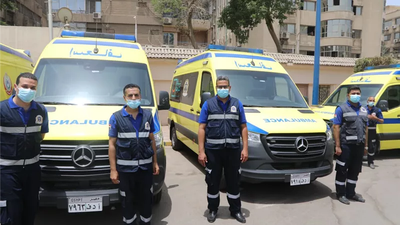 محافظ الجيزة يشهد تسليم ٢٣ سيارة إسعاف جديدة ضمن مبادرة حياة كريمة