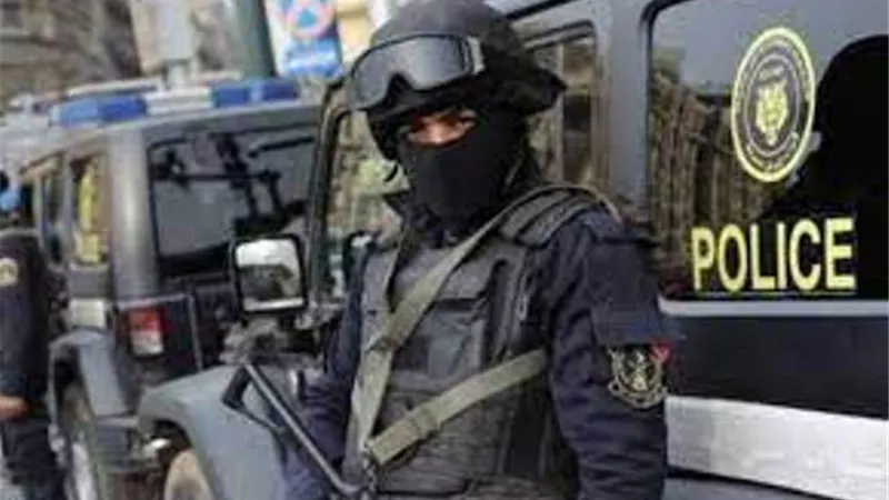 تفاصيل ضبط كيلو ونصف من مخدر الحشيش بحوزة قائد سيارة بالسلام