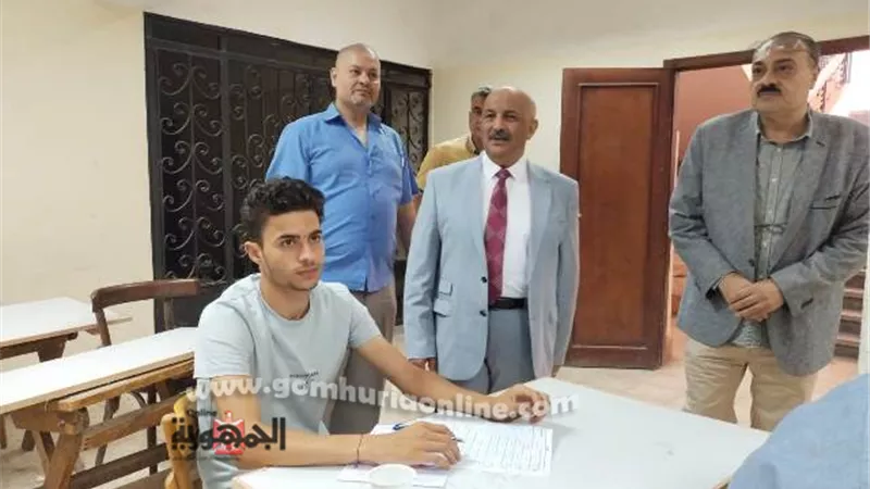 نائب رئيس جامعة الزقازيق يتابع سير امتحانات الفصل الدراسى الثانى بكلية الزراعة