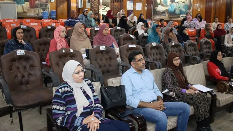 محافظ بني سويف يتابع برنامج 