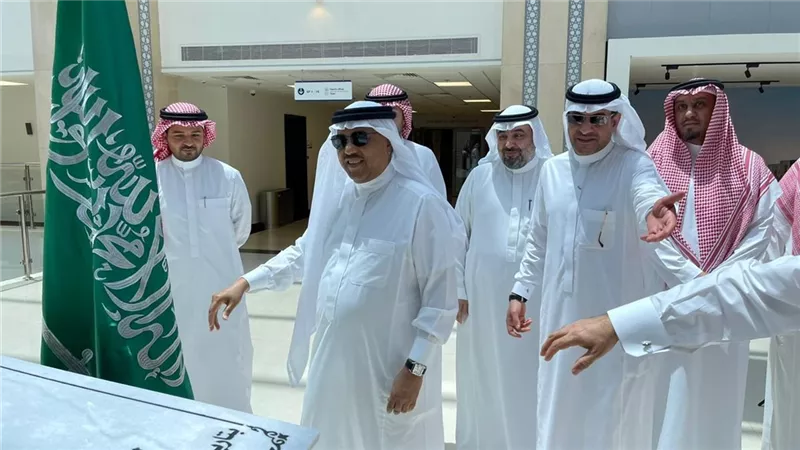 فنان العرب محمد عبدة فى زيارة جامعة الاعمال والتكنولوجيا