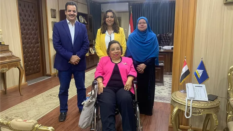 محافظ دمياط تناقش إطلاق مبادرة 