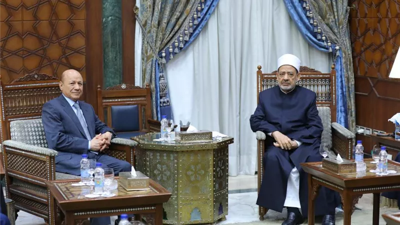 شيخ الأزهر: نرحب بطلاب اليمن في الأزهر ومستعدون لمضاعفة المنح الدراسية