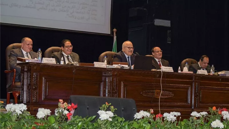 دبلومات مهنية جديدة بجامعة القاهرة
